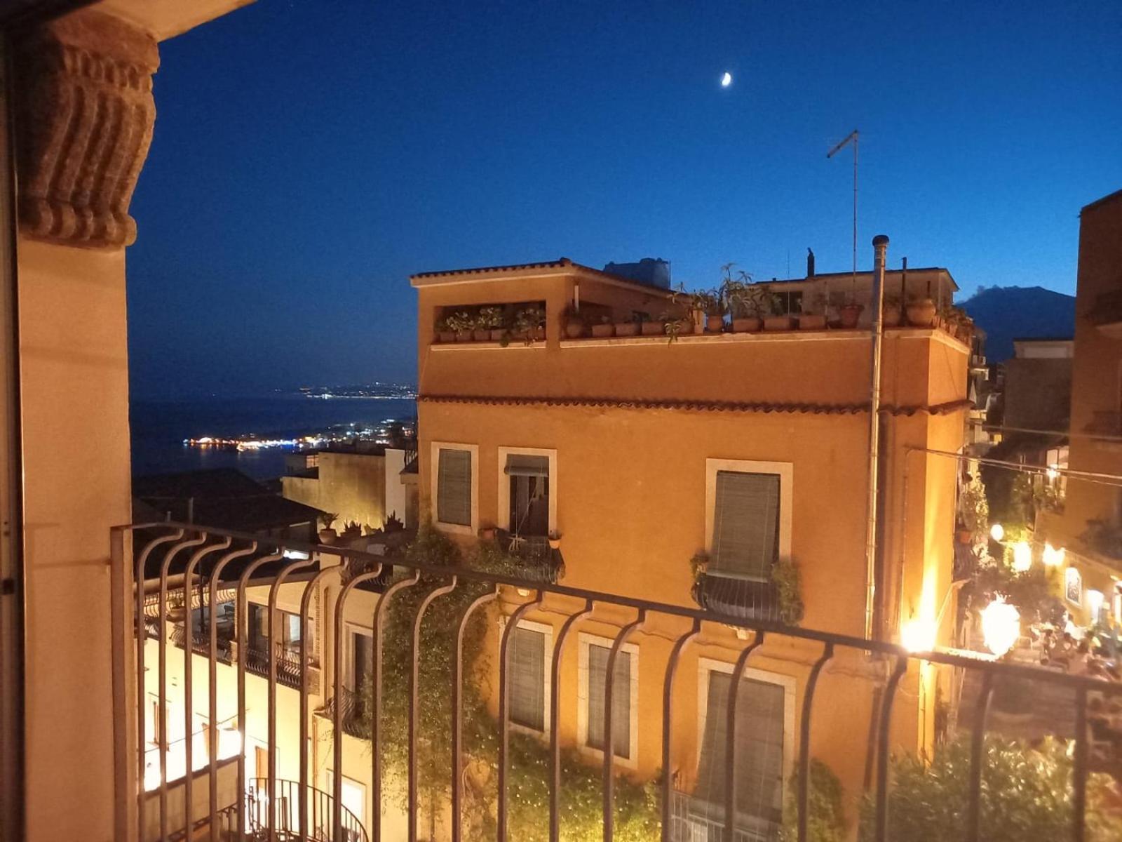 B&B Varo Taormina Exterior photo