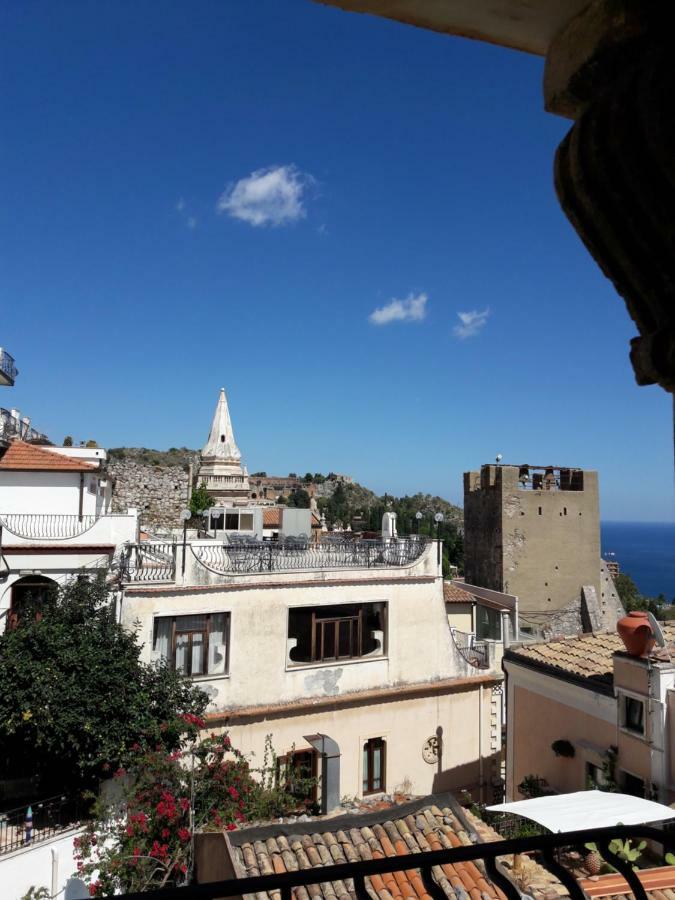 B&B Varo Taormina Exterior photo